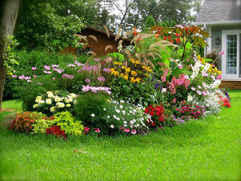 Small-Flower-Bed-Ideas.jpg